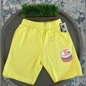 Champion Reverse Weave Shorts Yellow Color Mens Size Large
NWT